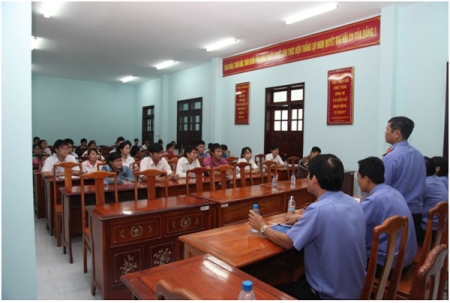 Thi tuyển công chức