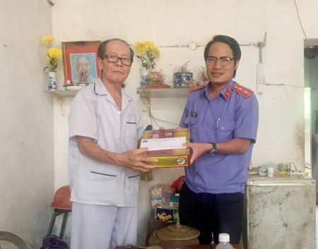 Viện Kiểm sát nhân dân huyện Đồng Phú  tích cực các phong trào đền ơn, đáp nghĩa