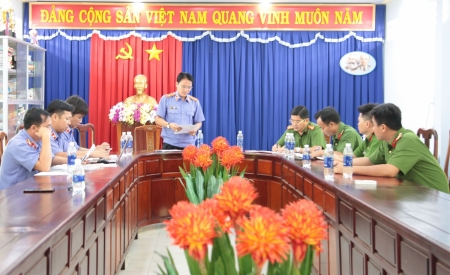 Trực tiếp kiểm sát việc tạm giữ, tạm giam và thi hành án phạt tù tại Nhà tạm giữ – Công an thành phố Đồng Xoài