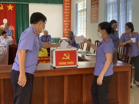 Viện Kiểm sát nhân dân thị xã Phước Long thực hiện quy trình giới thiệu nhân sự quy hoạch cán bộ lãnh đạo, quản lý giai đoạn 2026-2031