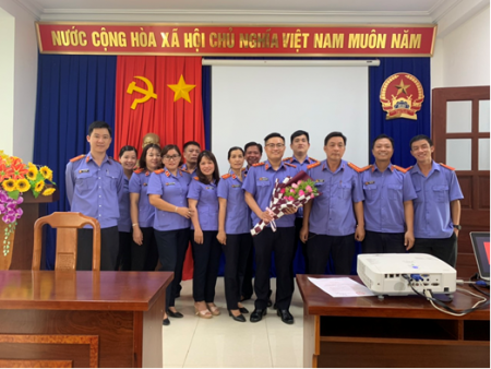 Chi bộ Viện kiểm sát nhân dân huyện Bù Đăng tổ chức Lễ kết nạp Đảng viên mới.
