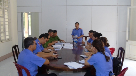 Viện kiểm sát nhân dân thị xã Chơn Thành trực tiếp kiểm sát việc tuân theo pháp luật trong công tác tiếp nhận, giải quyết nguồn tin về tội phạm của Cơ quan Cảnh sát điều tra Công an thị xã Chơn Thành