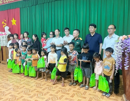 Hình hoạt động