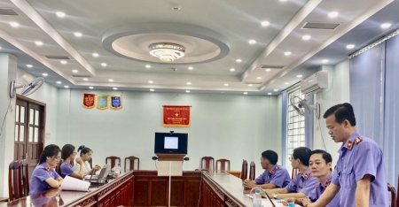 Hình hoạt động