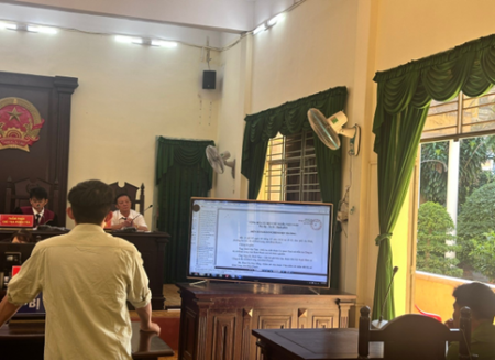 Viện kiểm sát nhân dân thị xã Bình Long xét xử phiên tòa hình sự rút kinh nghiệm kết hợp số hóa hồ sơ công bố tài liệu, chứng cứ bằng hình ảnh tại phiên tòa