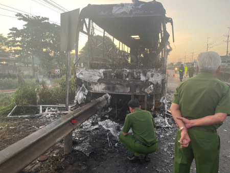 Viện kiểm sát nhân dân khu vực 3 – Đồng Nai kiểm sát khám nghiệm hiện trường vụ tai nạn giao thông đường bộ đặc biệt nghiêm trọng làm 07 người chết và 05 người bị thương