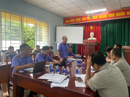 Viện kiểm sát nhân dân khu vực 6 – Đồng Nai phối hợp với Viện kiểm sát nhân dân thành phố Đồng Nai tiến hành kiểm sát trực tiếp công tác Thi hành án dân sự tại Phòng thi hành án dân sự khu vực 6 - Đồng Nai