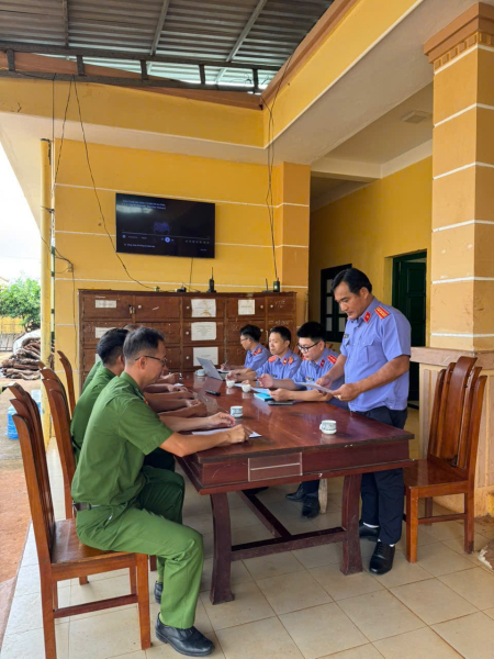 VKSND Khu vực 12 – Đồng Nai tiến hành trực tiếp kiểm sát tại Phân trại tạm giam Bù Đăng – Trại tạm giam số 2