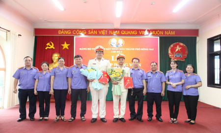 Chi bộ 3 - Viện kiểm sát nhân dân thành phố Đồng Nai tổ chức Lễ kết nạp đảng viên mới