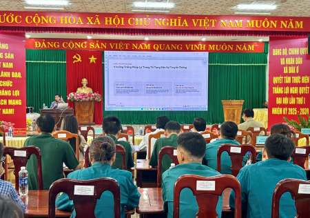VKSND khu vực 13, TP Đồng Nai đưa pháp luật về với bà con xã biên giới