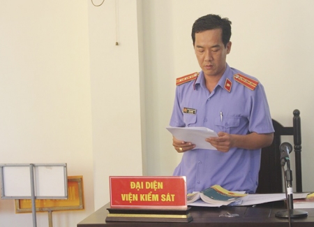hình buổi xét xử