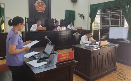 hình phiên tòa