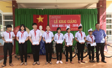 hình buổi lễ