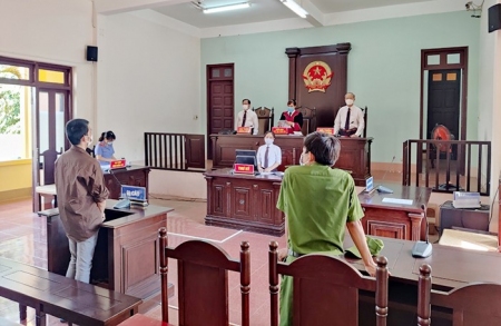 hình ảnh phiên tòa