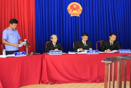 Hinh phiên toà