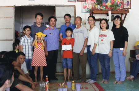 Tặng quà