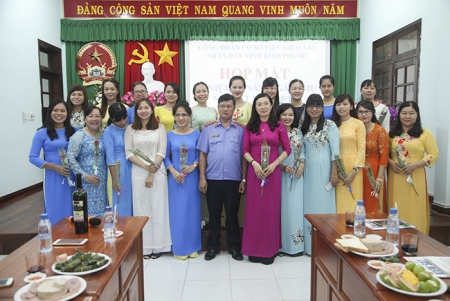 hình buổi họp mặt