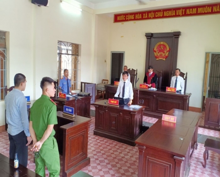 Hình phiên tòa