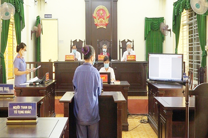 hình ảnh phiên tòa