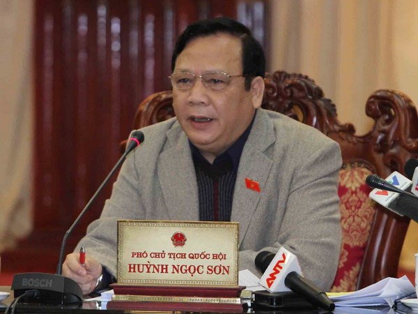 Phó Chủ tịch Quốc hội Huỳnh Ngọc Sơn phát biểu ý kiến
