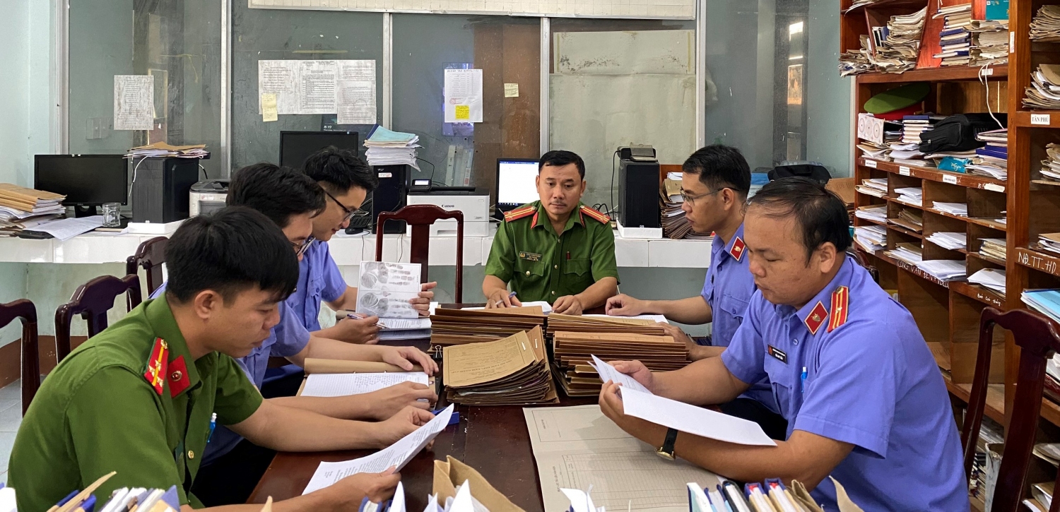 Viện KSND huyện Đồng Phú trực tiếp kiểm sát việc tạm giữ, tạm giam và thi hành án phạt tù tại Nhà tạm giữ Công an huyện Đồng Phú