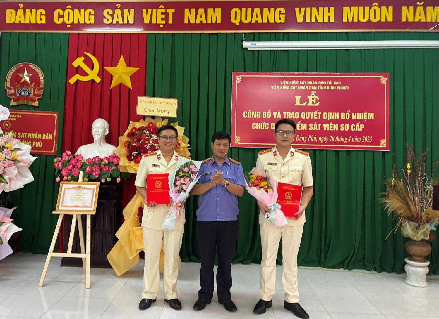 Viện kiểm sát nhân dân tỉnh Bình Phước tổ chức công bố và trao quyết định kiểm sát viên sơ cấp