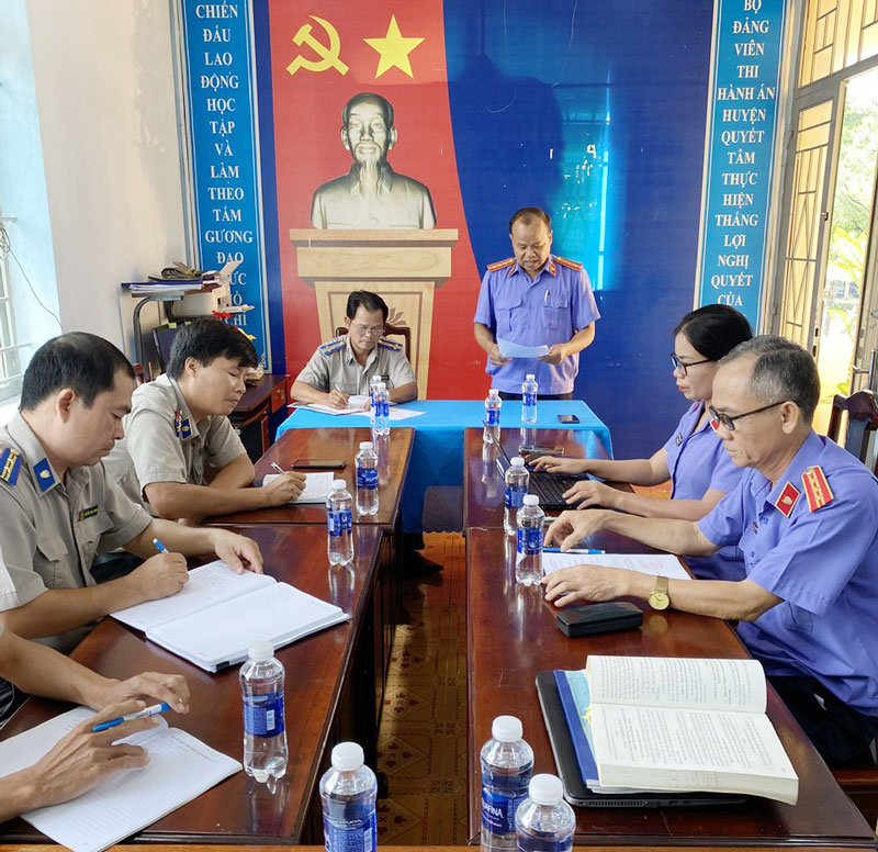 Hình hoạt động