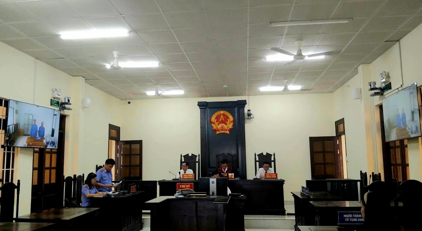 VKSND Khu vực 13, thành phố Đồng Nai phối hợp tổ chức phiên tòa trực tuyến, rút kinh nghiệm vụ án “Buôn bán, vận chuyển hàng cấm”