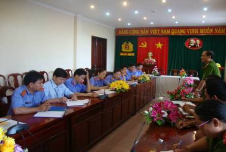 Kiểm sát trực tiếp việc tuân theo pháp luật trong công tác tạm giữ, tạm giam và thi hành án hình sự