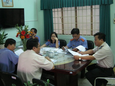 Viện KSND TP.Biên Hòa kiểm sát trực tiếp đợt 2/2013 Chi cục THADS loại việc đình chỉ thi hành