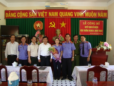LỄ TRAO QUYẾT ĐỊNH BỔ NHIỆM VIỆN TRƯỞNG VIỆN KIỂM SÁT NHÂN DÂN HUYỆN NHƠN TRẠCH CHO ĐỒNG CHÍ TRƯƠNG BÙI NHÃ LINH