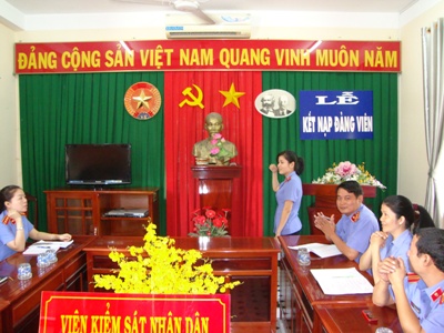 Lễ kết nạp Đảng viên mới tại VKSND huyện Nhơn Trạch