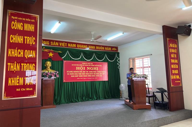 Chi bộ Viện kiểm sát nhân dân thành phố Biên Hoà tổ chức nghiên cứu, học tập, quán triệt, tuyên truyền và triển khai thực hiện nghị quyết Hội nghị Trung ương 6 khóa XIII