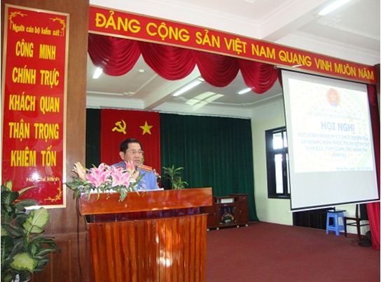 Viện KSND tỉnh Đồng Nai tổ chức Hội nghị chuyên đề “Rút kinh nghiệm việc tổ chức phiên tòa theo yêu cầu cải cách tư pháp và nâng cao chất lượng hiệu quả công tác kháng nghị phúc thẩm; kiểm sát việc tạm giữ, tạm giam, thi hành án hình sự”.