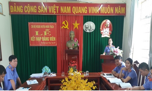 Chi bộ Viện kiểm sát nhân dân huyện Nhơn Trạch kết nạp Đảng viên