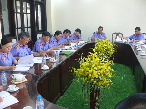 Đoàn công tác của Viện VKSNDTC do đồng chí Lê Hữu Thể -Phó Viện trưởng làm Trưởng đoàn đến thăm và làm việc tại Viện KSND tỉnh Đồng Nai.