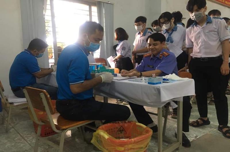 Hiến máu tình nguyện trong đại dịch corona” Những tấm lòng vàng của đoàn viên Công đoàn Viện kiểm sát nhân dân huyện Long Thành