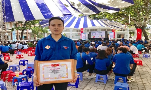 Chi đoàn Viện kiểm sát nhân dân tỉnh Đồng Nai nhận Bằng khen tuyên dương tại lễ phát động đợt cao điểm “Tuổi trẻ Đồng Nai gương mẫu thực hiện văn hóa giao thông” năm 2019