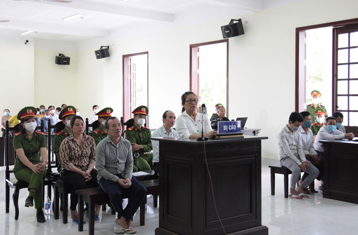 hình ảnh phiên tòa