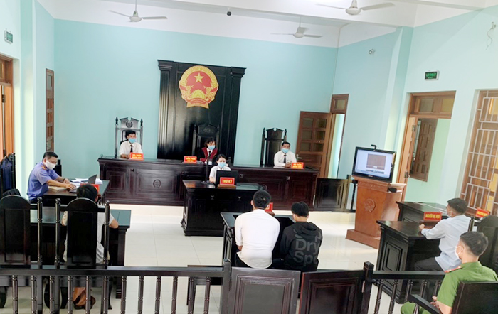 hình ảnh phiên tòa